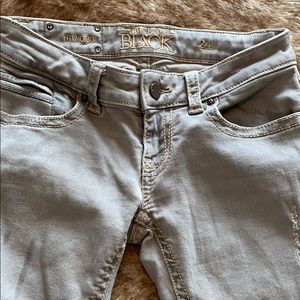 Buckle Women's Skinny Jeans - Light Gray